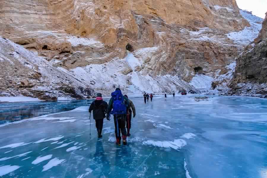 there-is-no-other-trek-like-the-chadar-trek-1