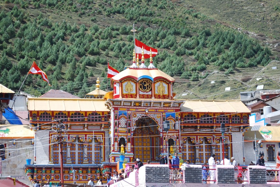 religious-attractions-in-auli