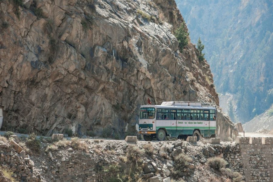 Hydrogen-fueled bus projects in Leh