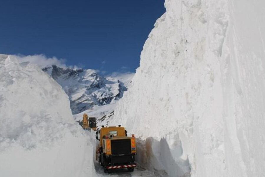 BRO Appoints Machinery For Snow Cleaning Process