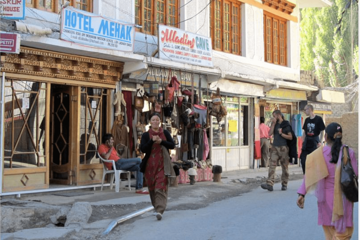 shopping-in-ladakh