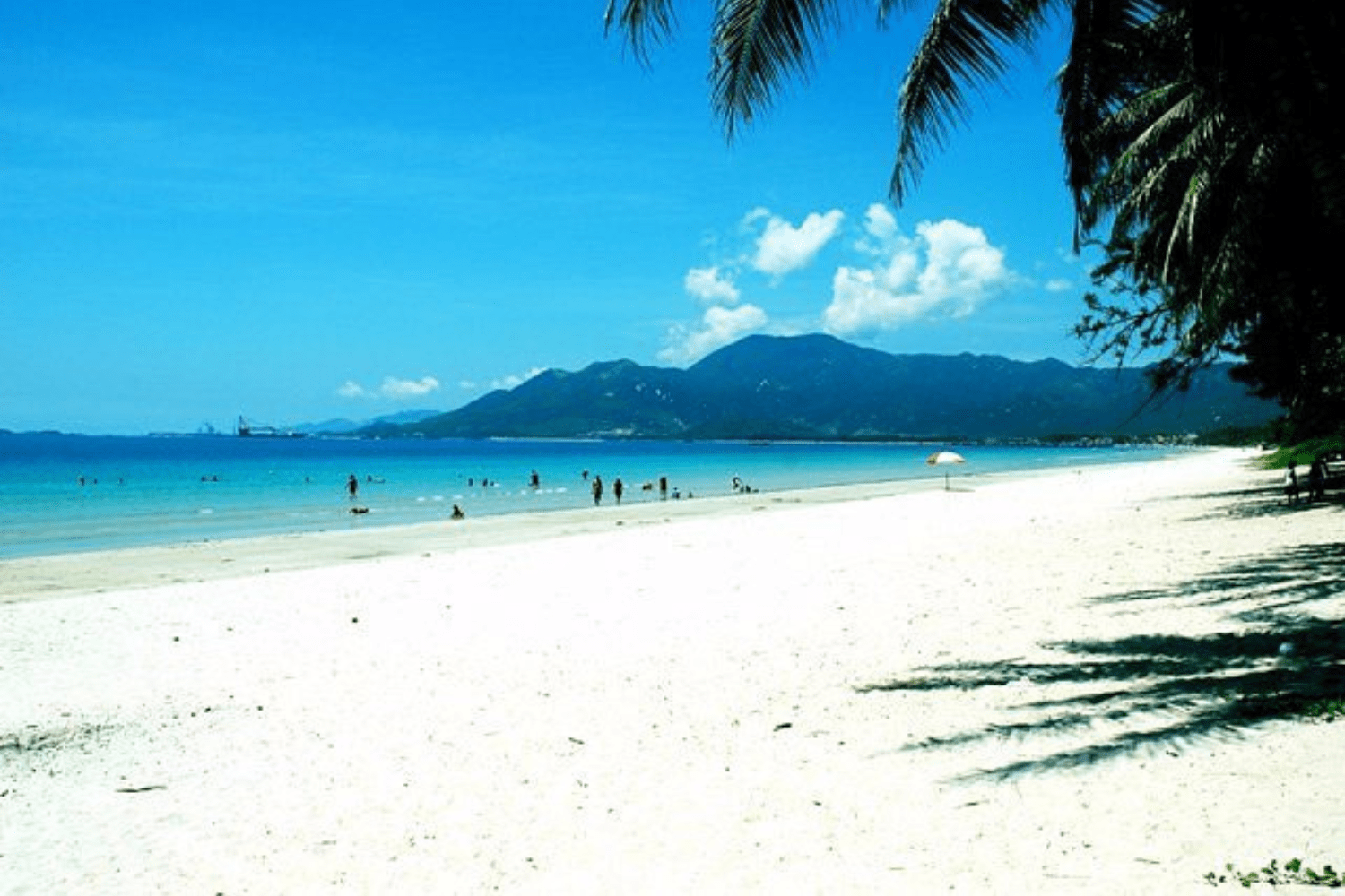 doc-let-beach-in-vietnam