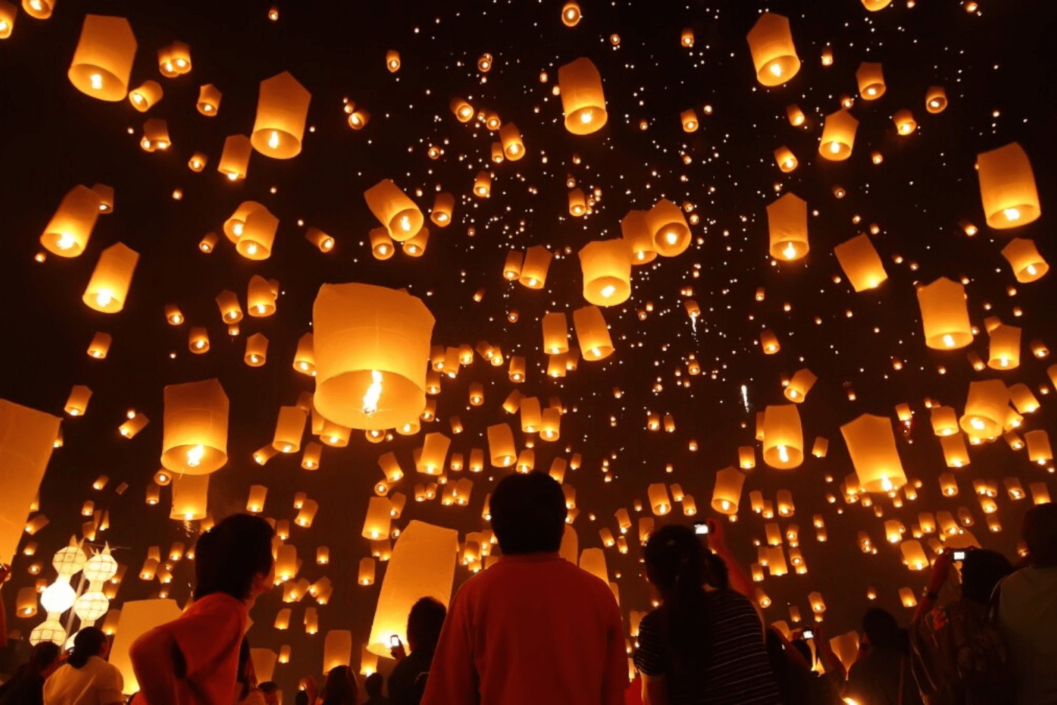 hoi-an-lantern-festival-in-vietnam