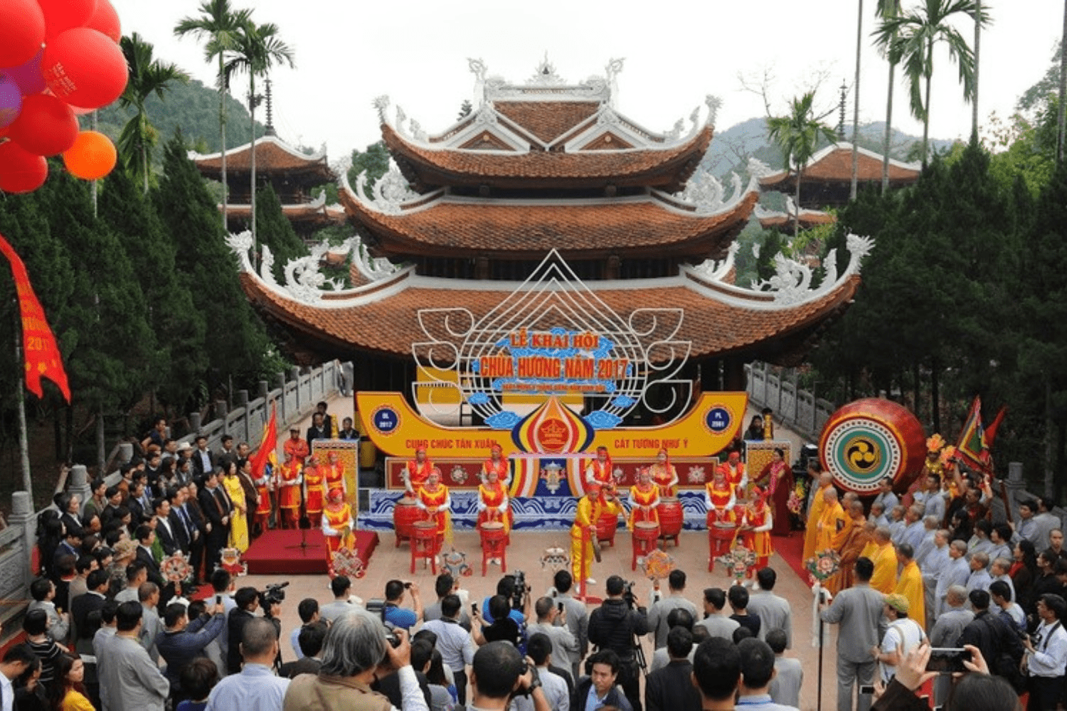 perfume-pagoda-festival-in-vietnam