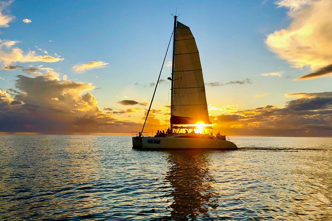 the-wakasailing-catamaran-sunset-cruise