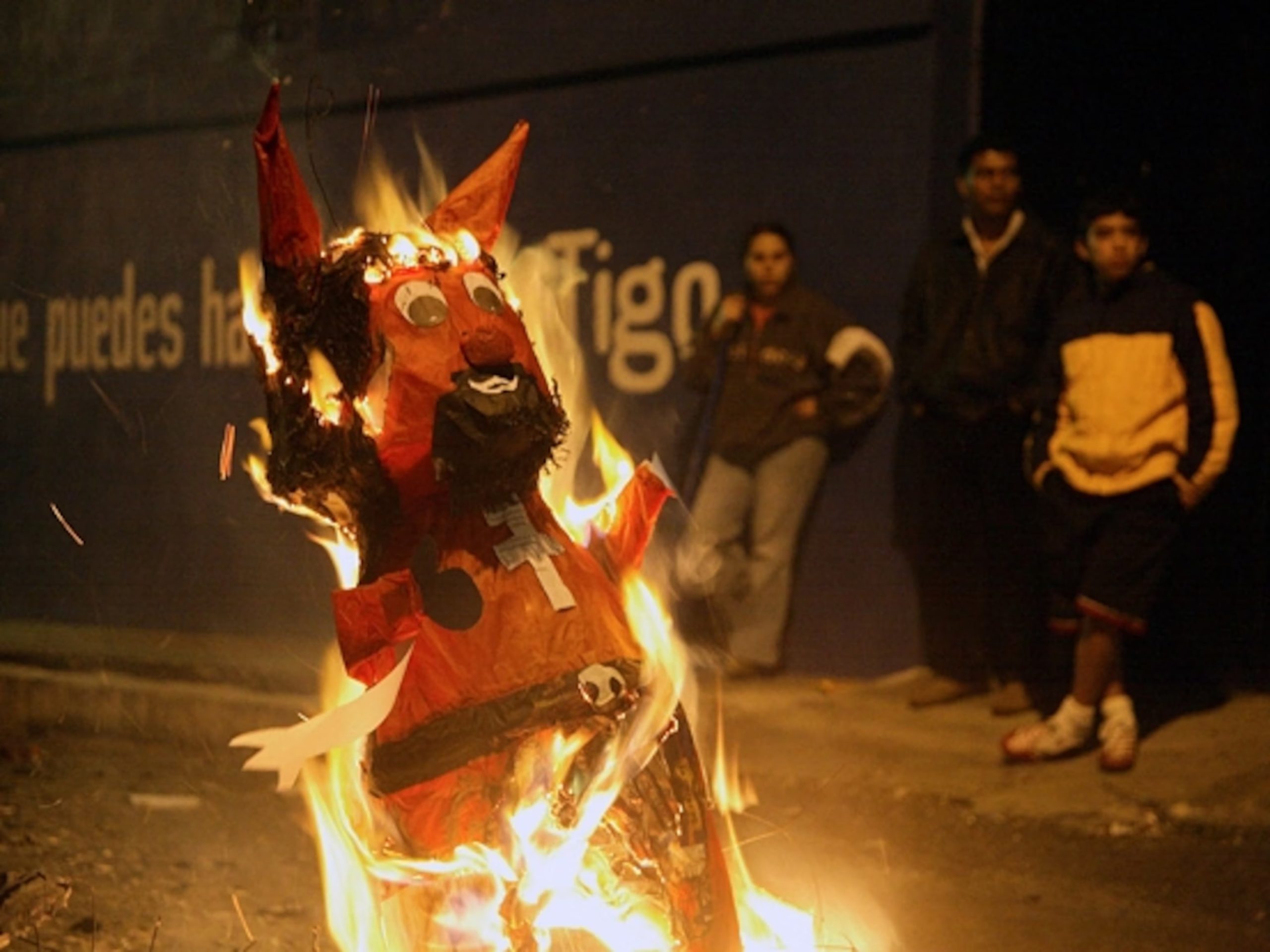 burning-the-dirt-in-guatemala