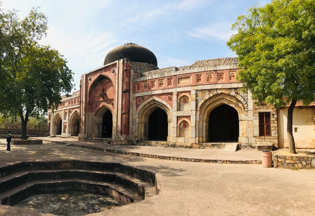 jamali-kamali-mosque-delhi