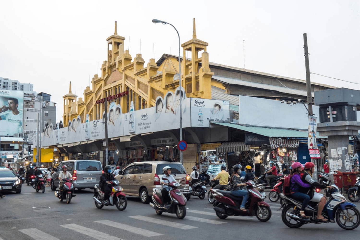 tanh-dinh-market-in-vietnam