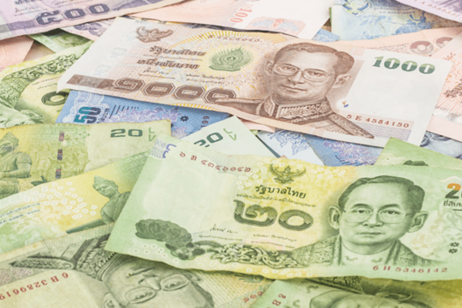 carry-thailand-cash