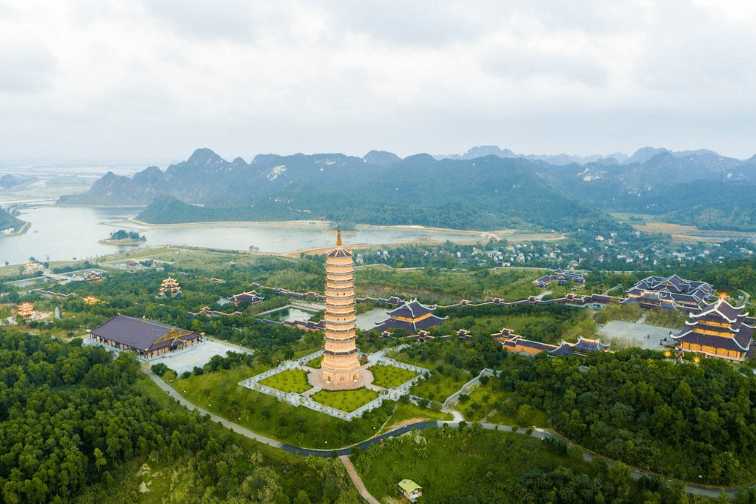 bai-dinh-pagoda-in-vietnam