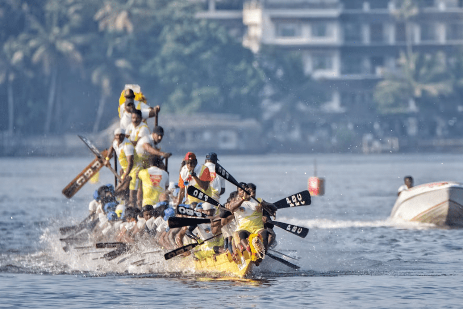 snake-boat-race-in-kerala
