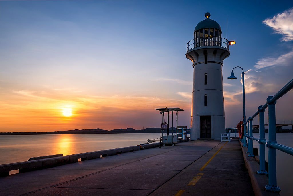 raffles-marina-lighthouse