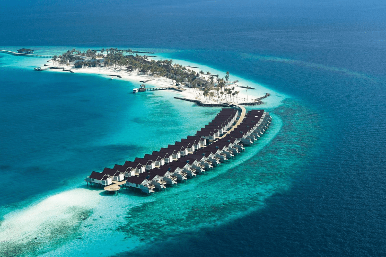 male-atoll-island-in-maldives