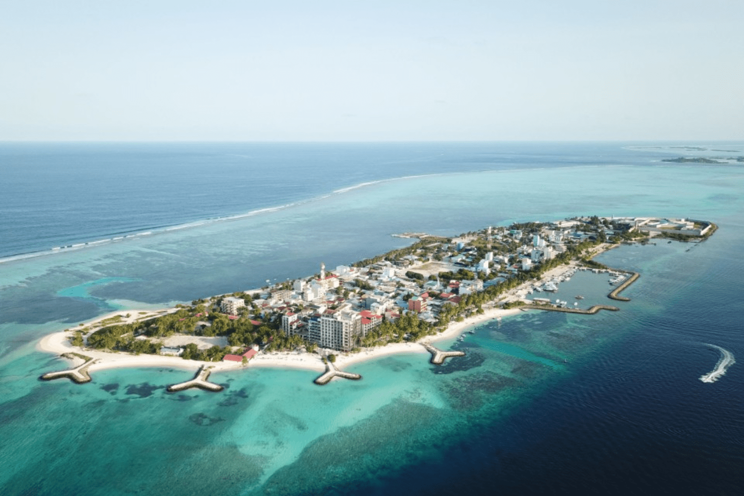maafushi-island-in-maldives