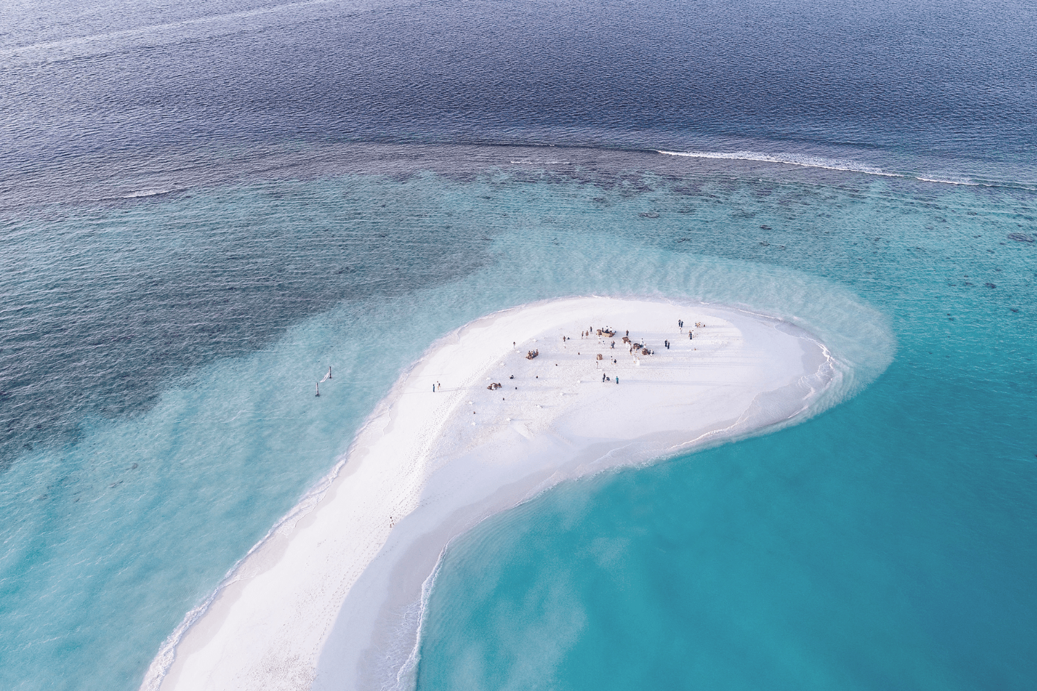 sandbank-in-maldives