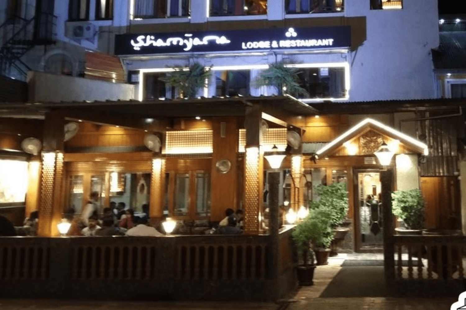 shamyana-restaurant-in-kashmir