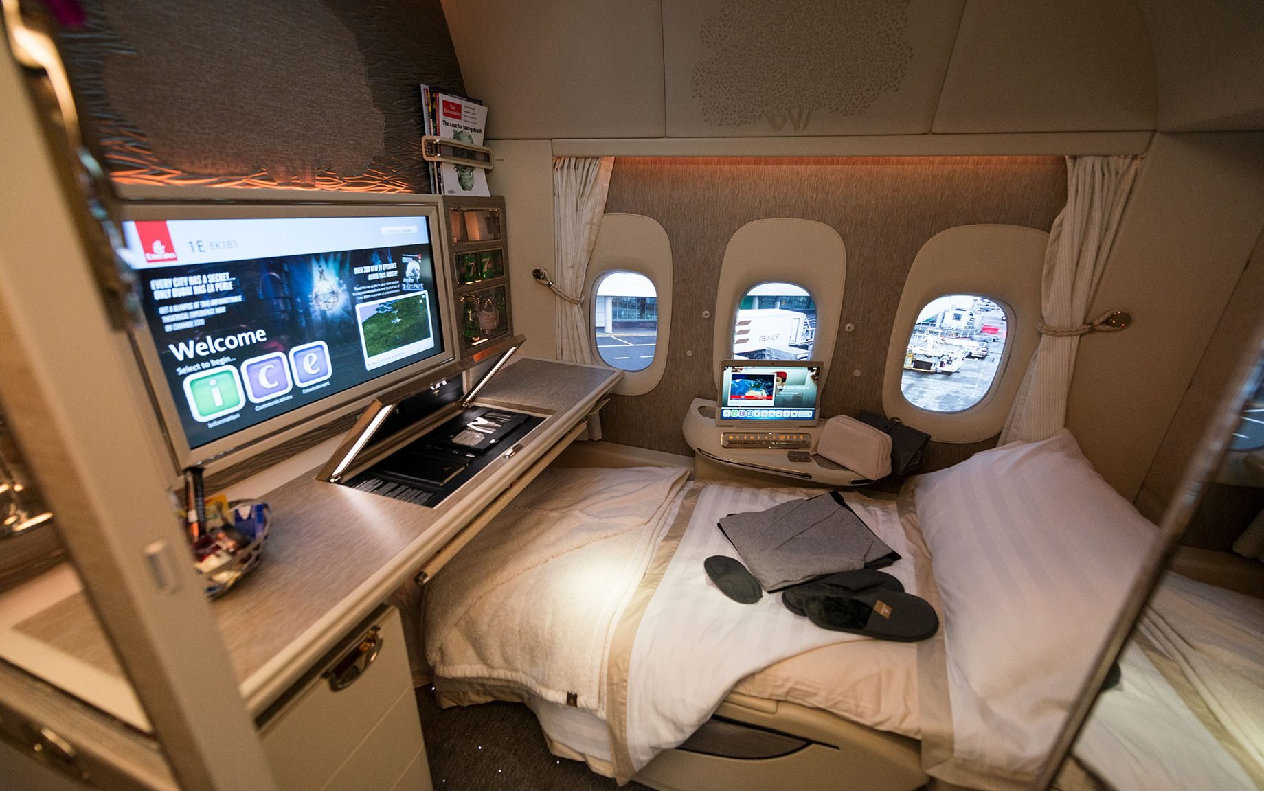 first-class-emirates