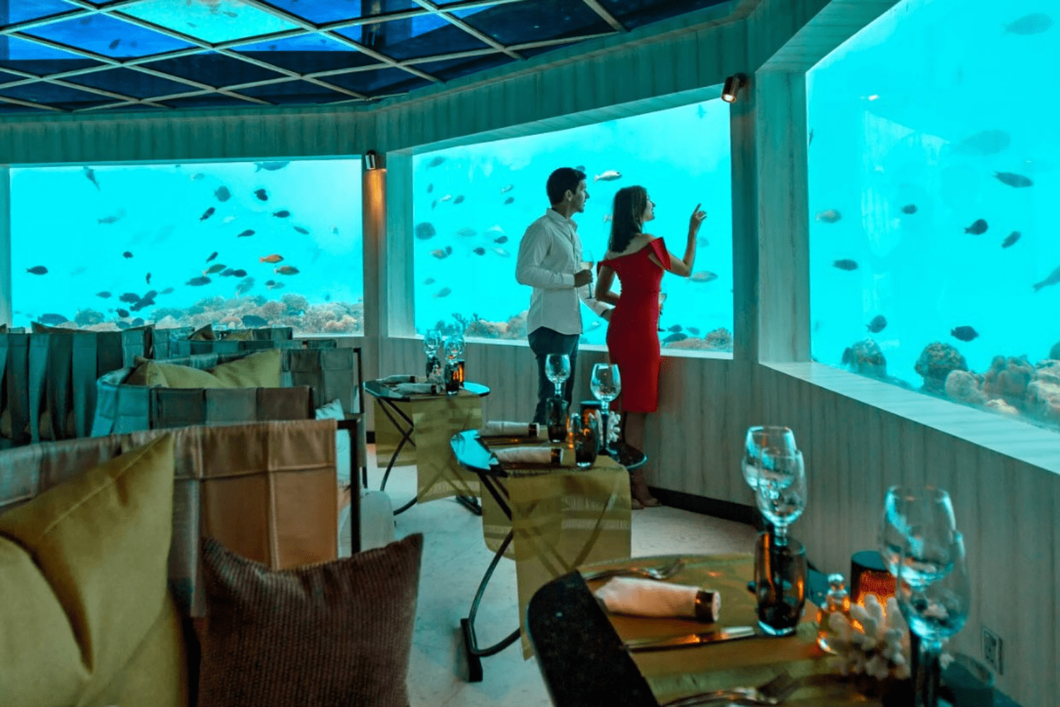 minus-six-meters-underwater-restaurant-in-maldives