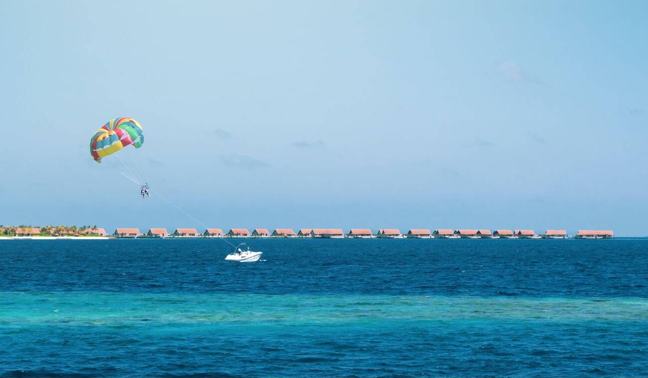 parasailing-in-maldives