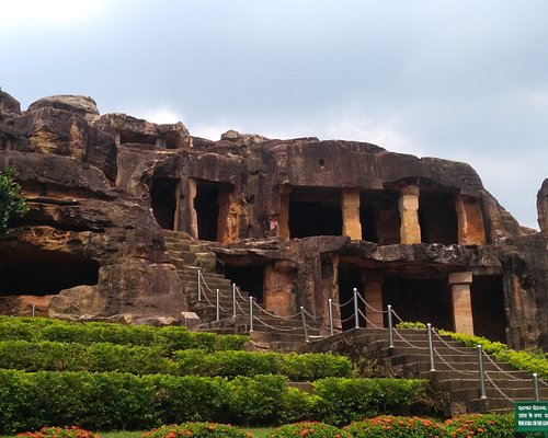 ancient-ruins-in-khordha