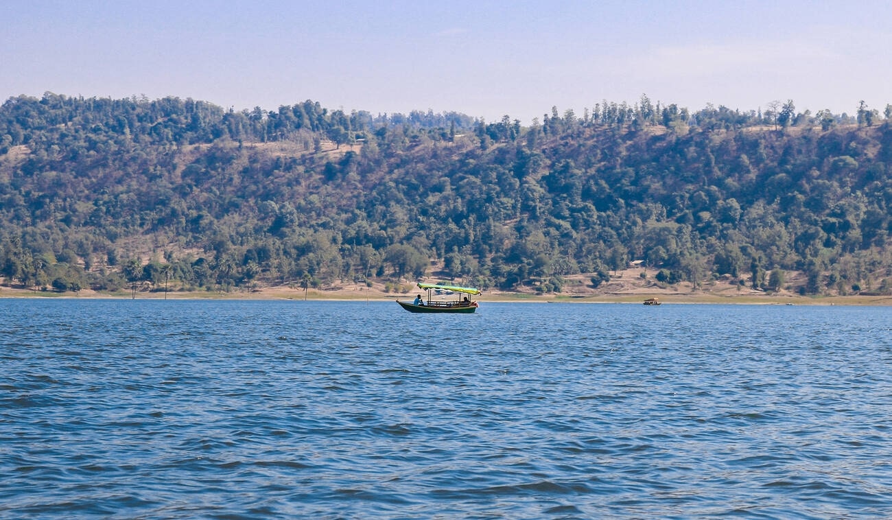 dudhni-lake-khanvel