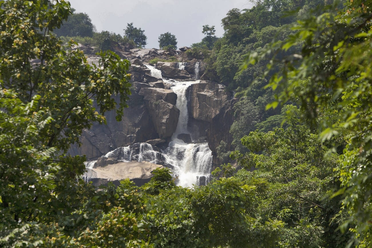 hundru-waterfalls-in-jharkhand
