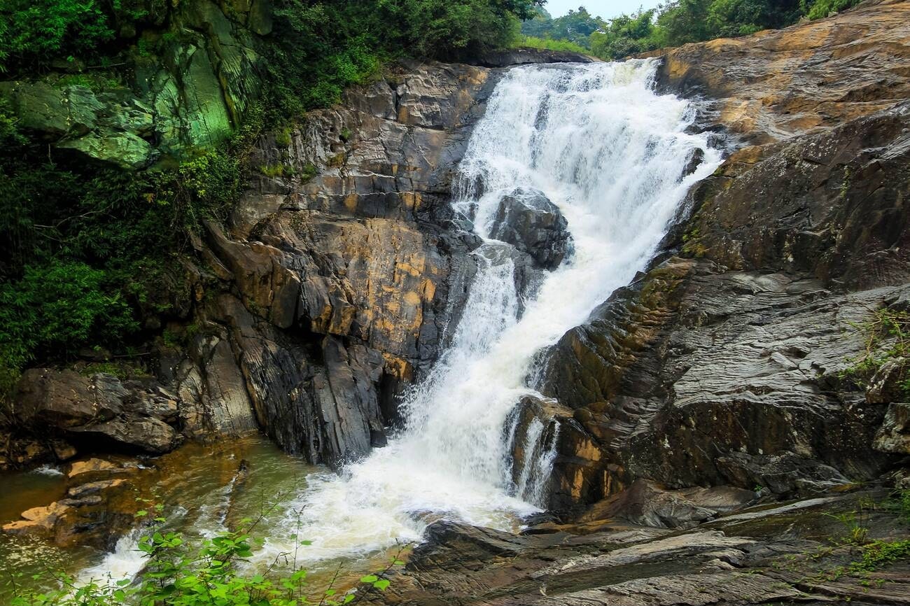 kanthanpara-waterfalls
