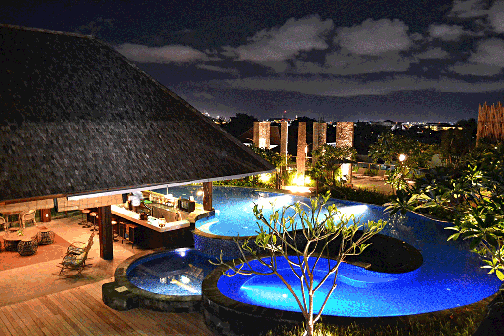 vertigo-rooftop-pool