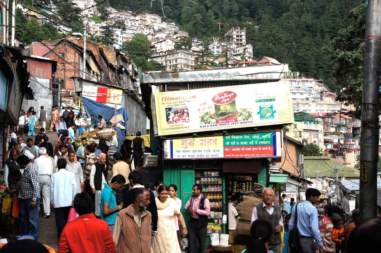 shopping-at-mall-road-shimla