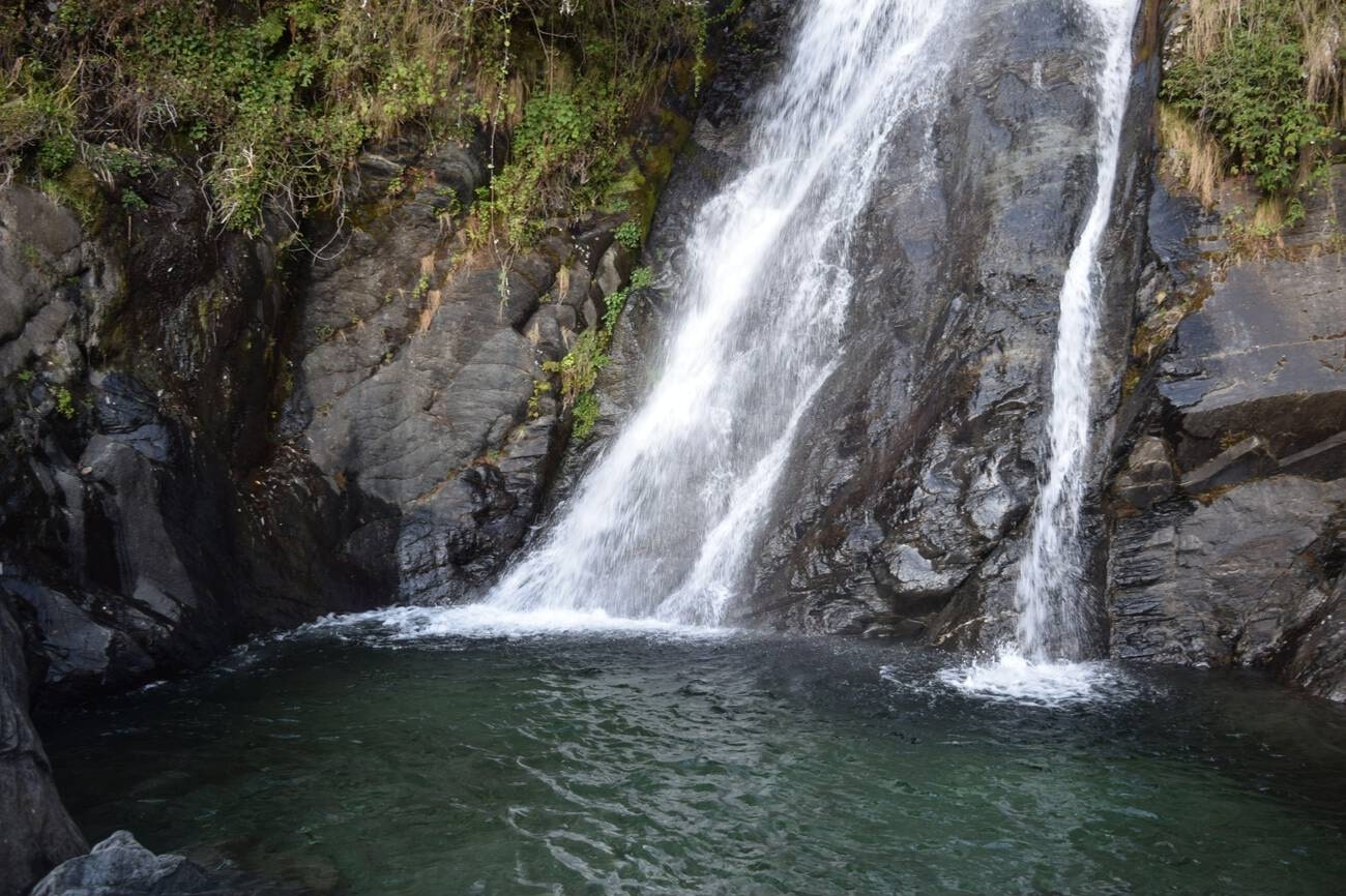 bhagsu-waterfalls