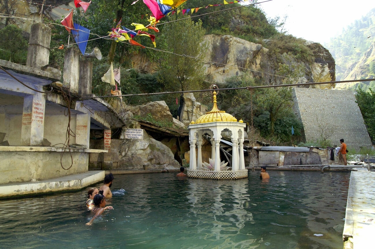 manikaran-hot-springs