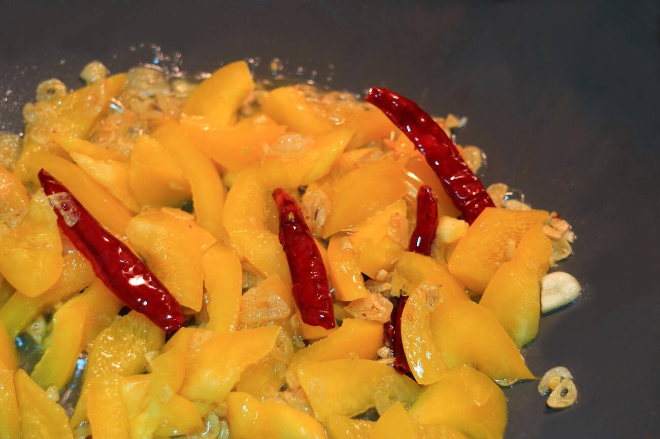 dishes-of-the-yellow-chilli