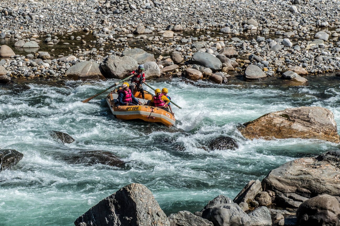 white-water-rafting-on-beas-river