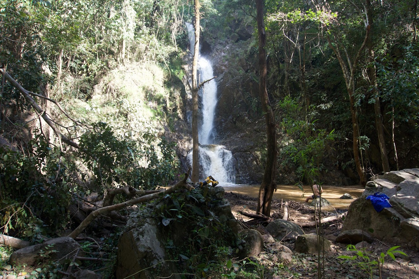 mae-yen-waterfall