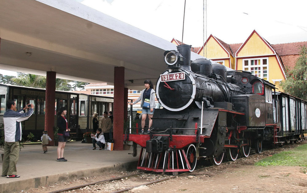 old-dalat-railway-station