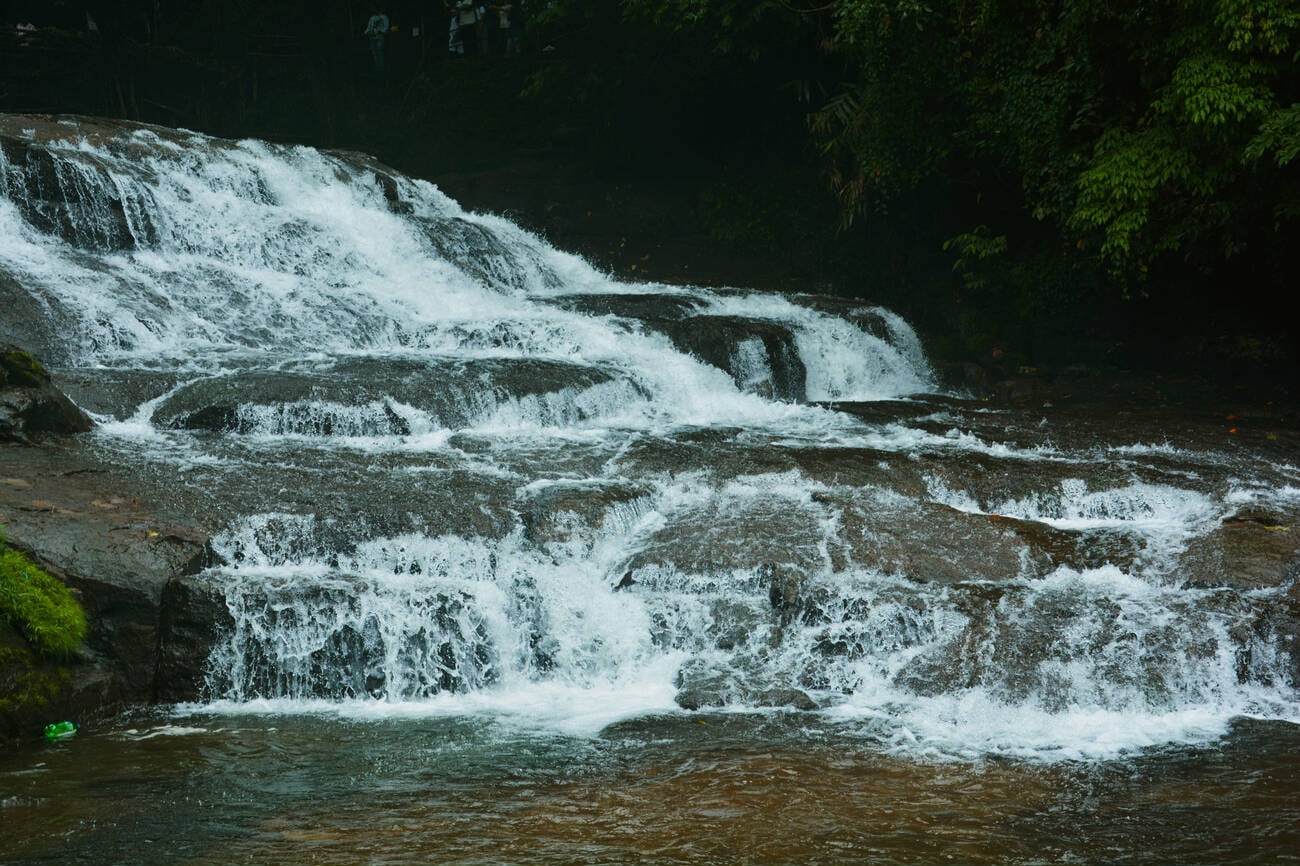 mawlynnong-waterfall
