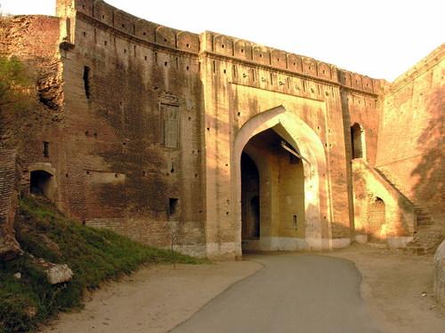bahadurgarh-fort