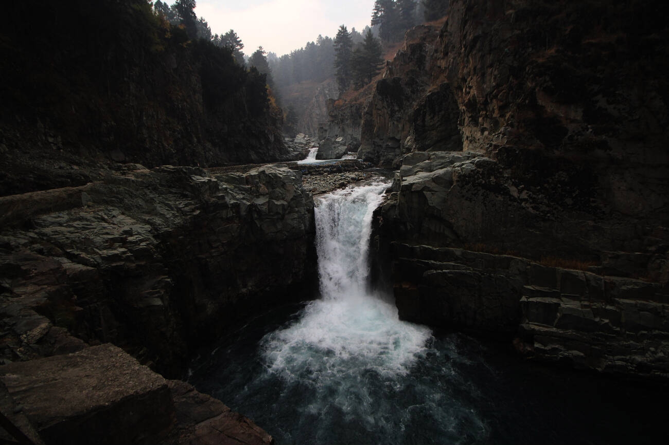 Best time to visit Aharbal Waterfalls