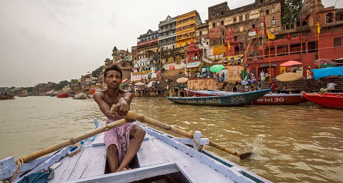 boat-ride-on-the-ganges