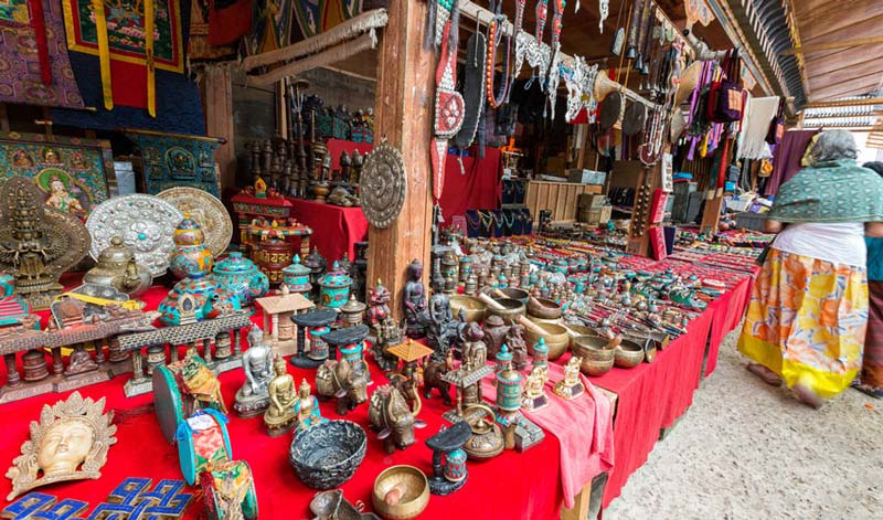 handicrafts-market-bhutan