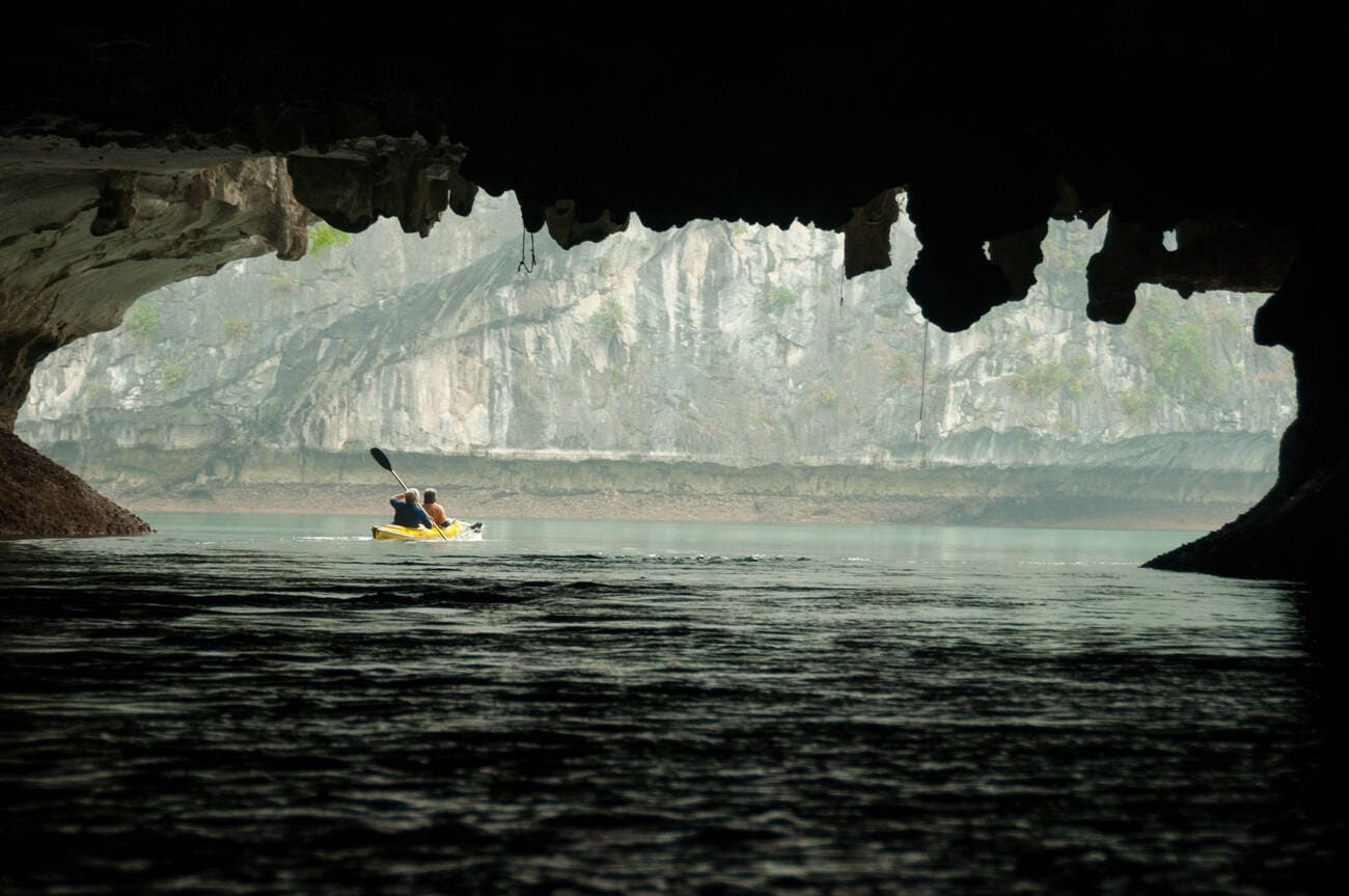 kayaking-vietnam