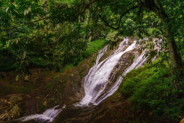 lata-iskandar-waterfall
