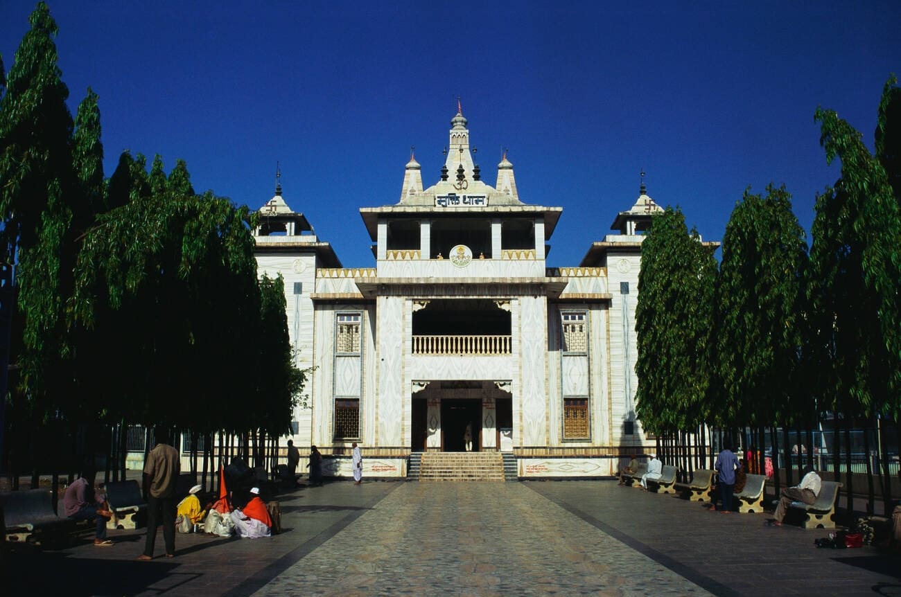 muktidham-a-unique-marble-temple-complex