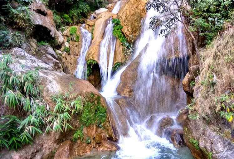 neer-garh-waterfall-rishikesh