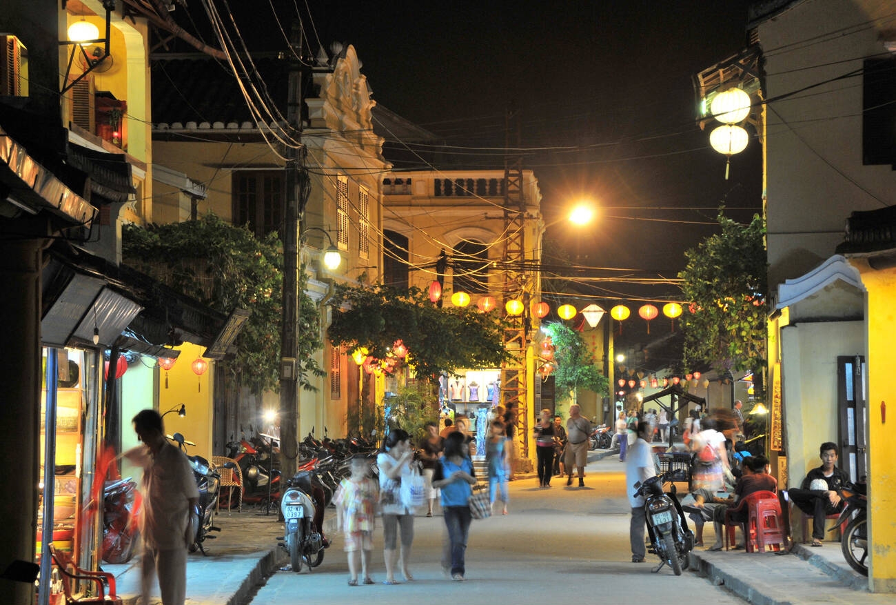 night-in-vietnam