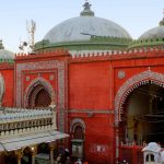Discovering the Spirituality of Nizamuddin Dargah in Delhi