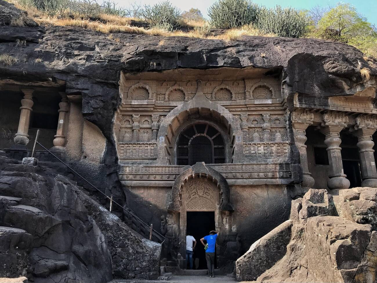 pandavleni-caves-a-glimpse-into-ancient-buddhist-architecture
