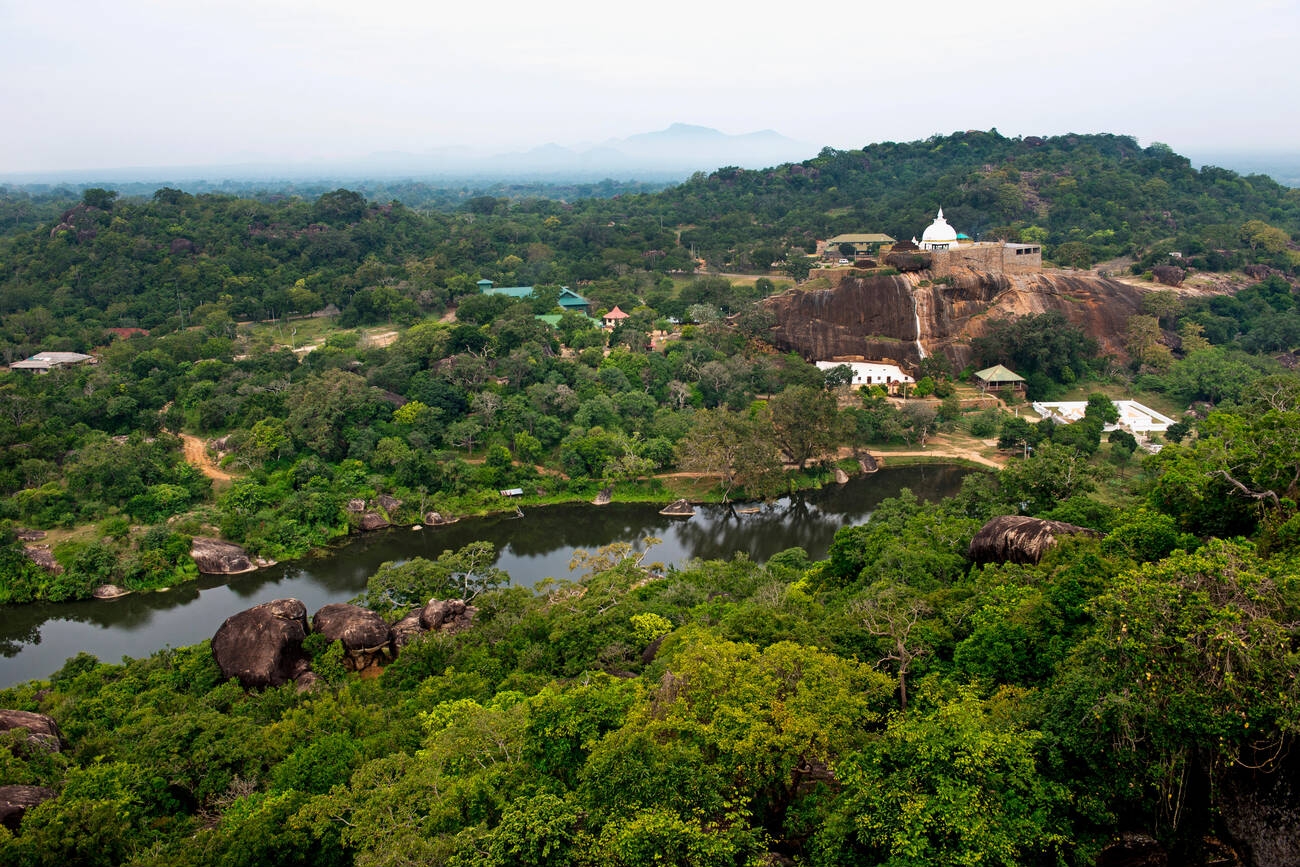 sithulpawwa-rock-temple