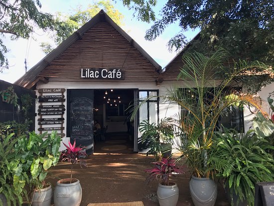 the-lilac-cafe-tawang