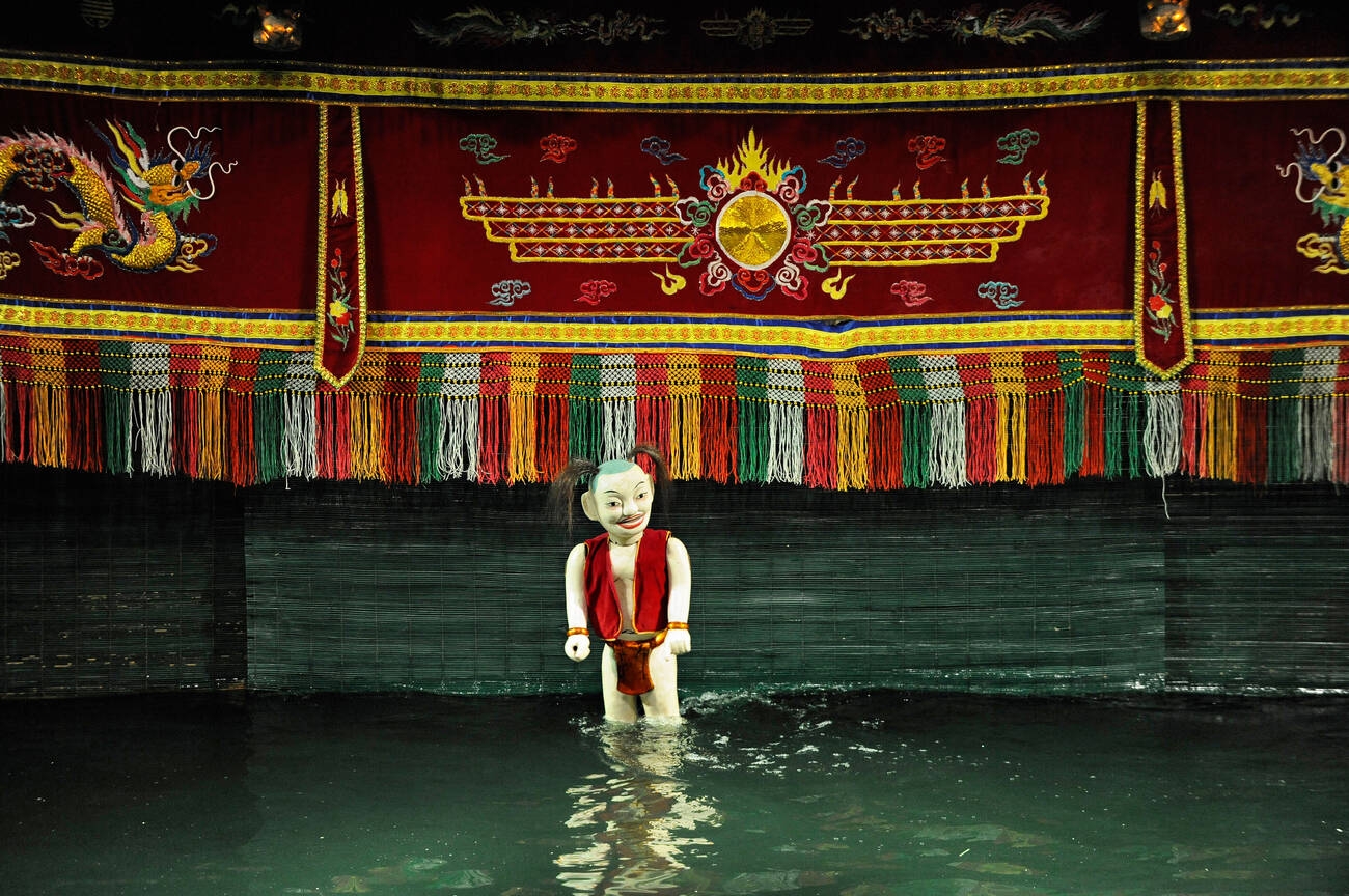 water-puppet-show-theater